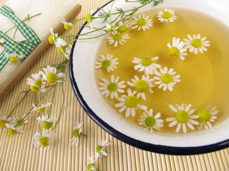 Baths with chamomile to prevent athlete's foot